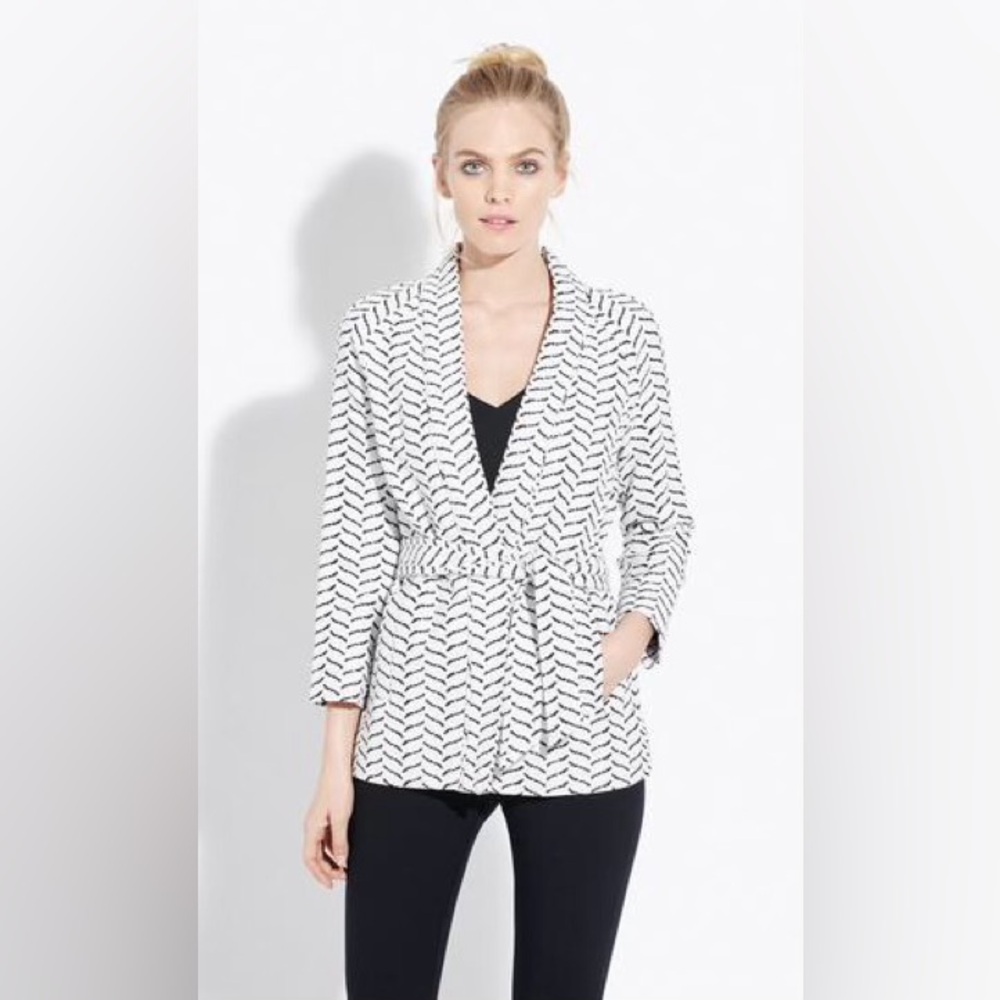 AYR Woven Chevron Tie-Waist Wrap Jacket- White/Black